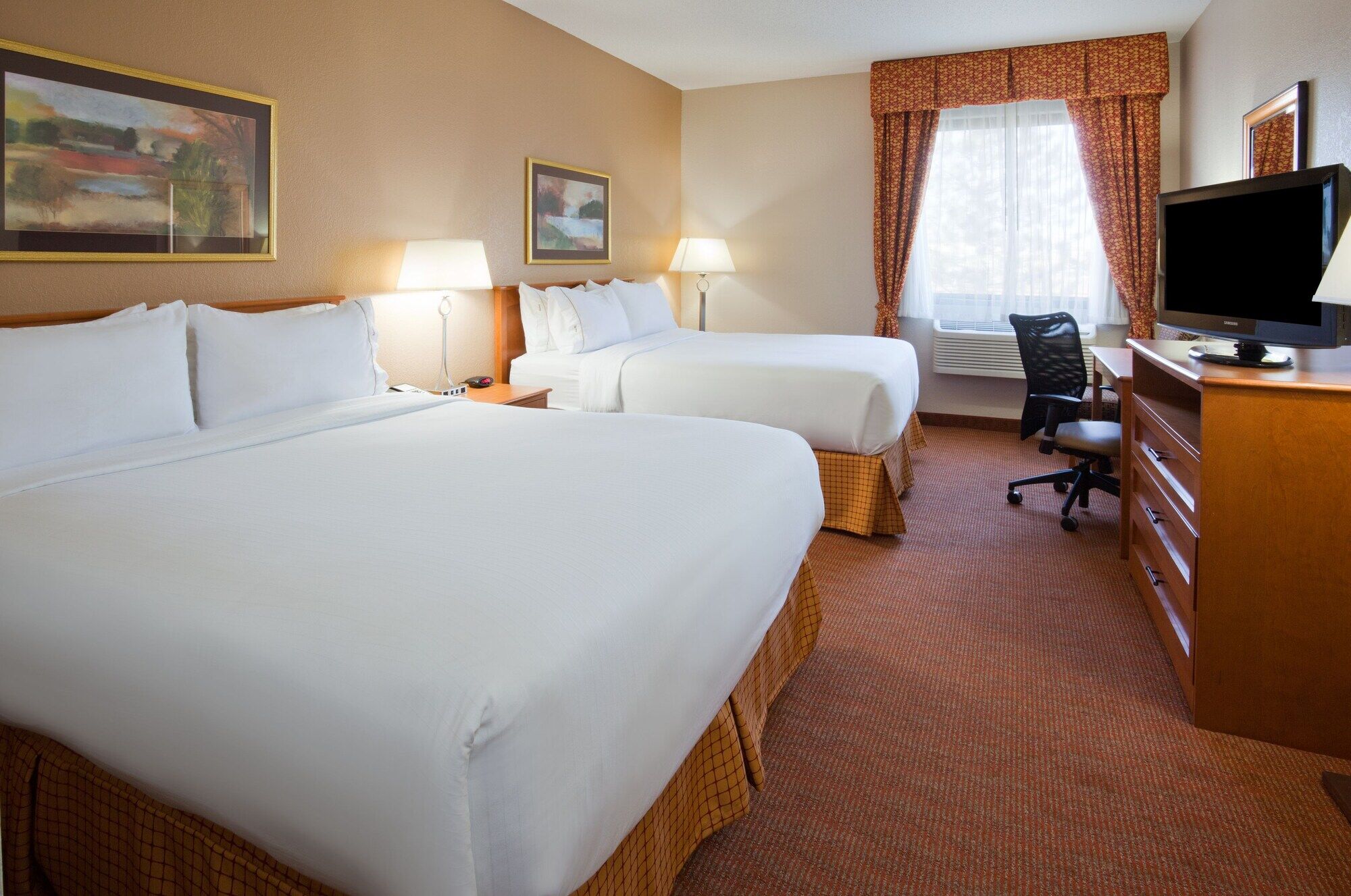 Holiday Inn Express & Suites - Worthington, An Ihg Hotel Экстерьер фото
